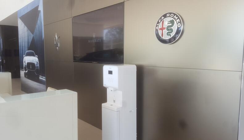 瑪莎拉蒂銷售展廳商用直飲機(jī)使用案例